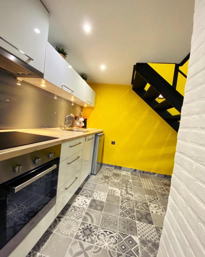 48 Downtown Lofts Apartment Néa Péramos Екстериор снимка