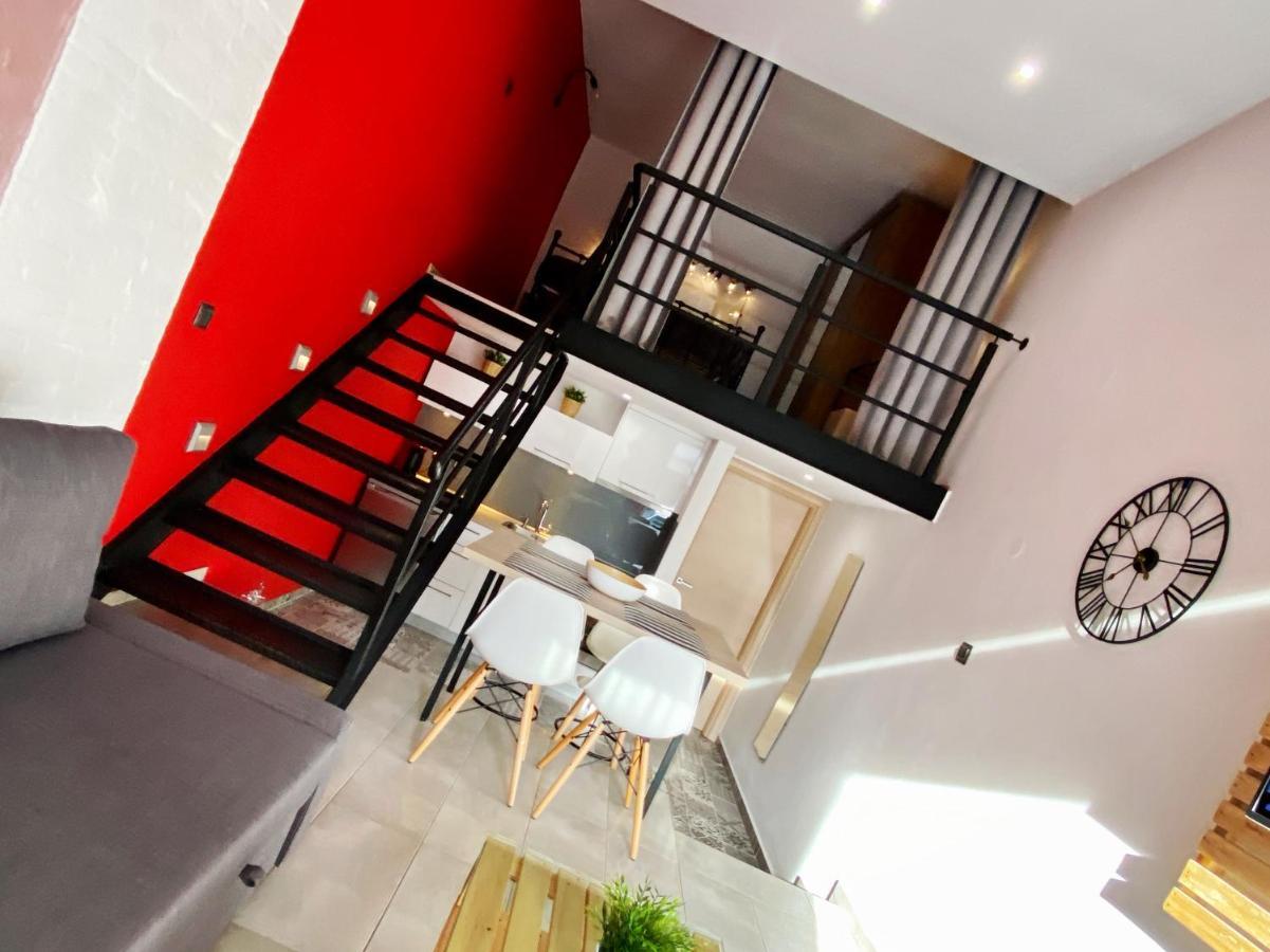 48 Downtown Lofts Apartment Néa Péramos Екстериор снимка