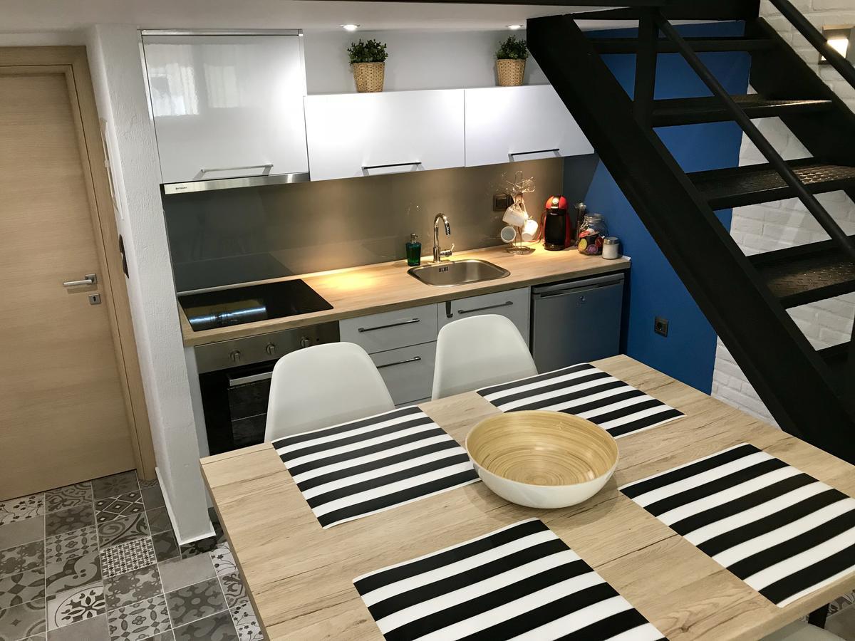 48 Downtown Lofts Apartment Néa Péramos Екстериор снимка