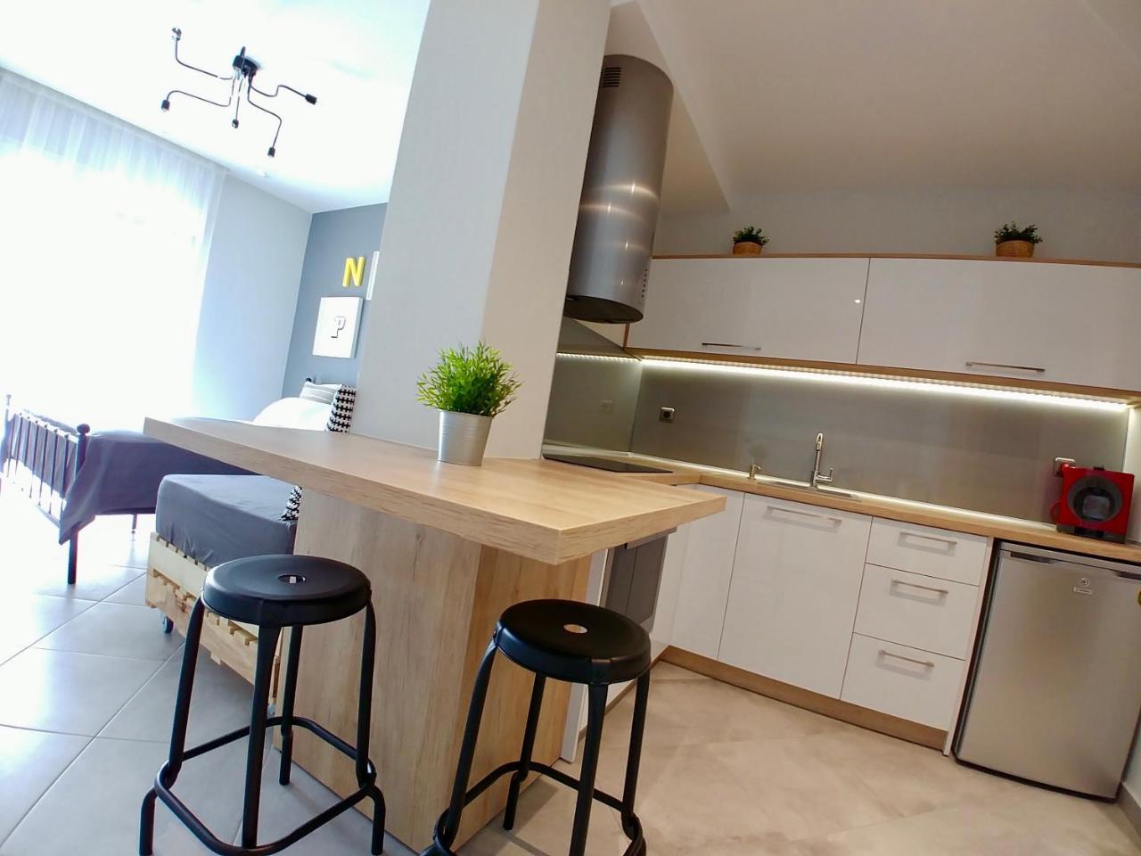 48 Downtown Lofts Apartment Néa Péramos Екстериор снимка